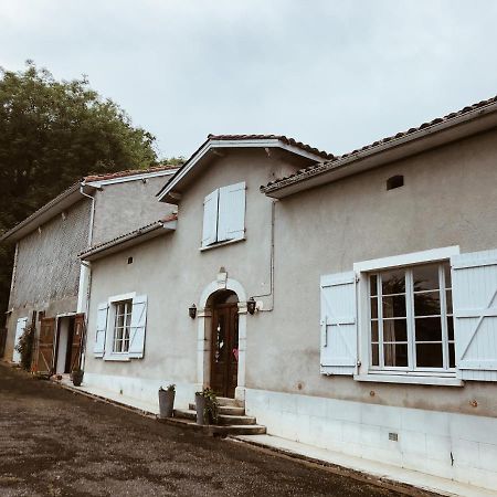 Chez Mamie Jo A La Campagne Bed & Breakfast Ponlat-Taillebourg Екстериор снимка