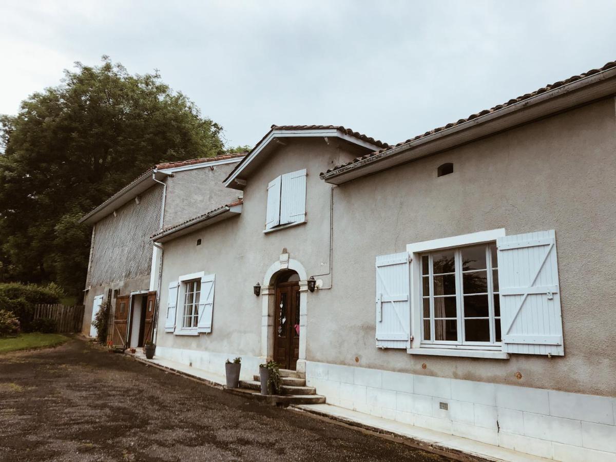 Chez Mamie Jo A La Campagne Bed & Breakfast Ponlat-Taillebourg Екстериор снимка